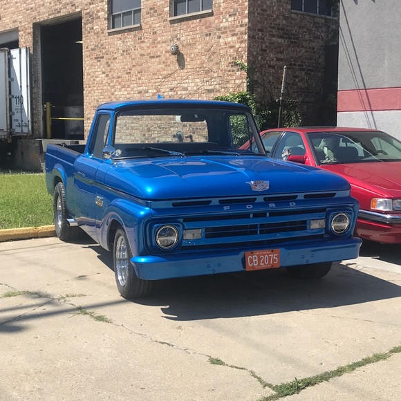 Meet your Posher, Isaias - Picture 1 of 2